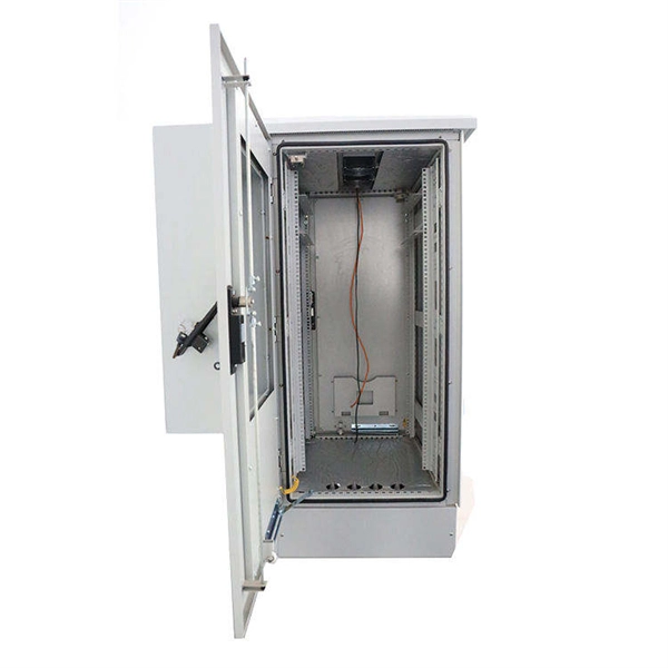 The optical power meter displays