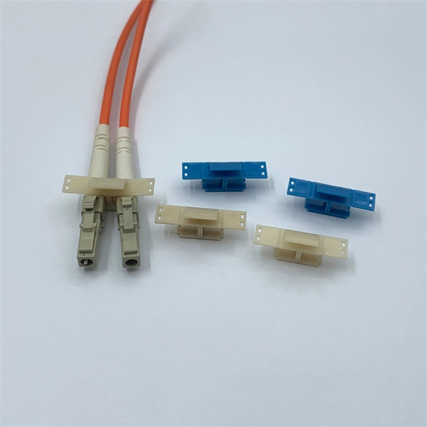 Do centralized photovoltaic systems have combiner boxes 