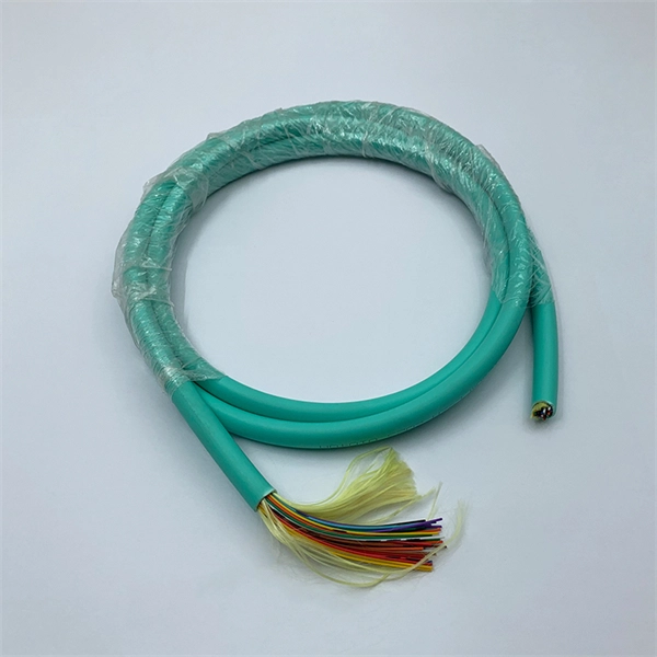 Does an AI server need fiber optic cable 