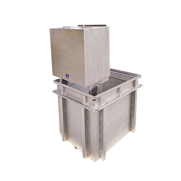 Can ordinary cables be used in shared cable trays 